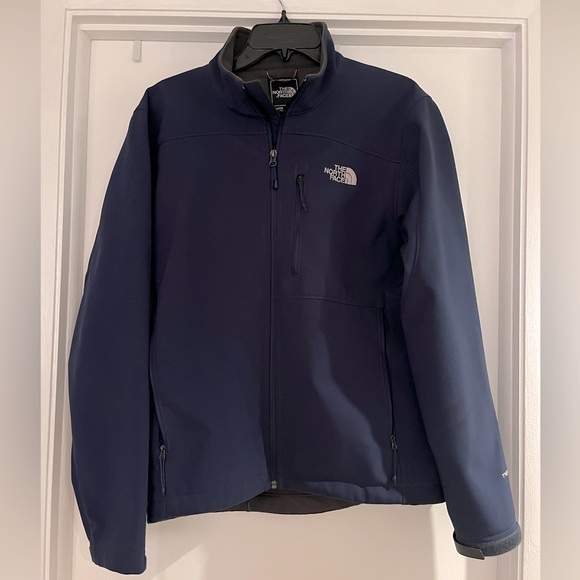 Navy Men’s North Face Winter Jacket - Picture 1 of 3